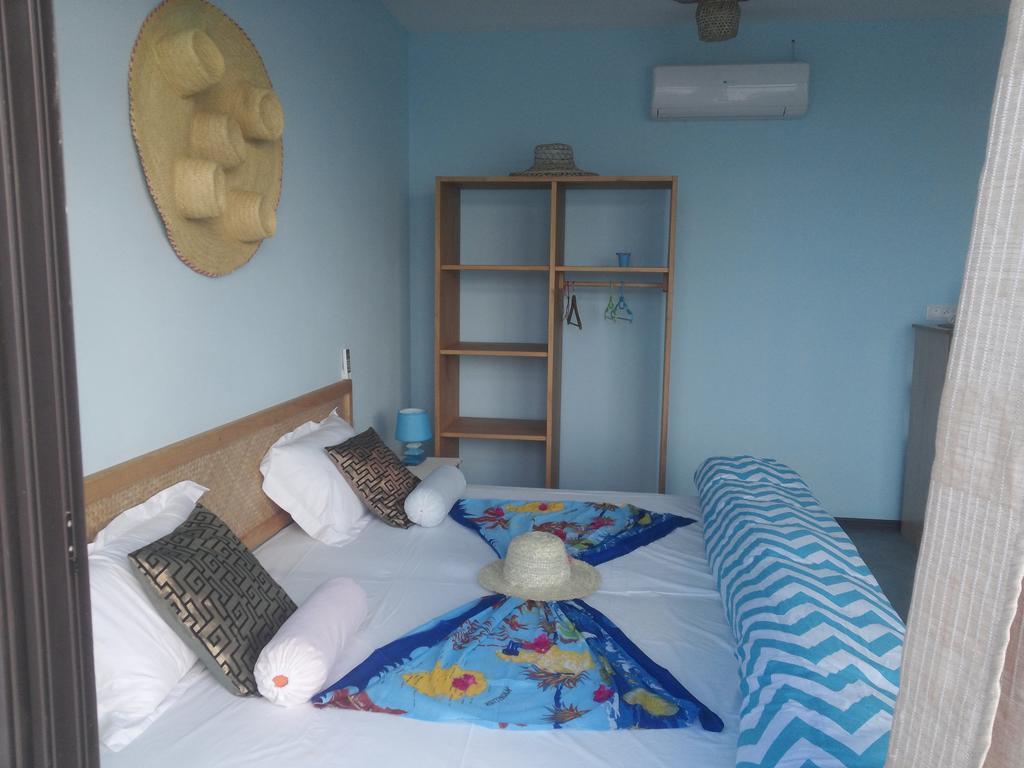 Le Pandanus Hotel Quatre Vents Exterior photo