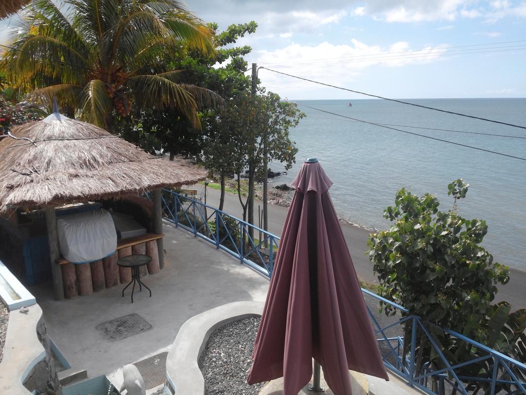 Le Pandanus Hotel Quatre Vents Exterior photo